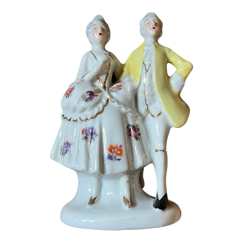 Vintage Victorian‎ Man & Lady Figurine Made in Japan